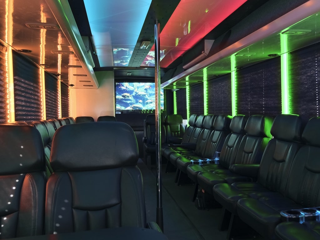 Best Party Buses This Holiday Season